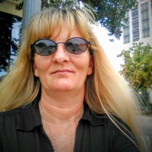 Meet your Posher, Lena